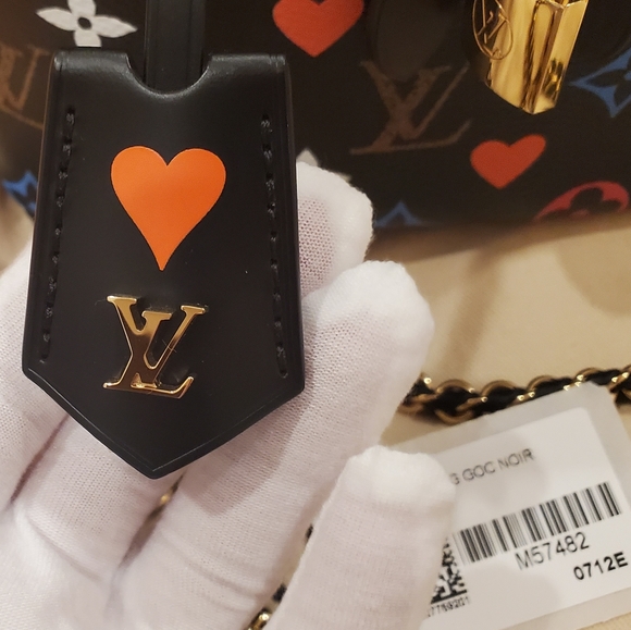 Authentic Limited Edition (time-capsule style) Louis Vuitton "Game On" Vanity PM - Picture 5 of 16